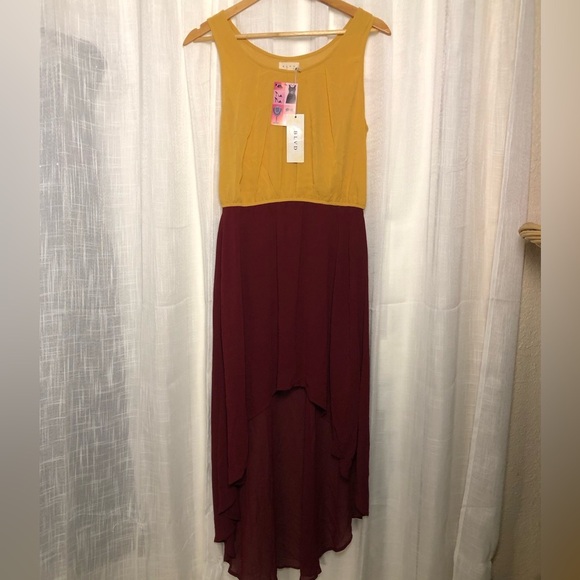 BLVD Mustard Asymmetrical Dress size Large NWT - Picture 2 of 15